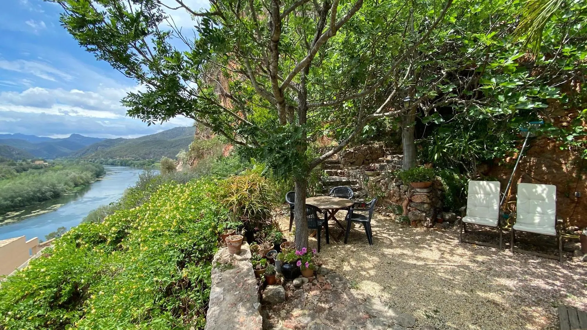 Apartment El Balco De Miravet, Oasis De Paz Junto Al Castillo Con Vistas Al Rio Ebro Spain